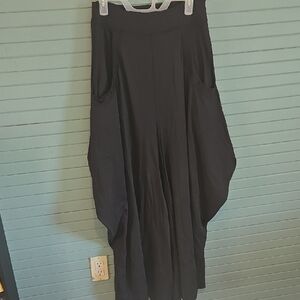 HALARA Black Draped A-Line Skirt with Pockets